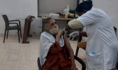 18-44 आयु के लिए टीकाकरण: उत्साह ठंडा हो गया है या सिस्टम कम हो गया है