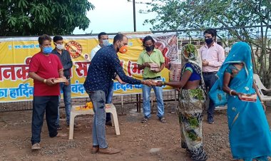 शिवपुरी में समाजसेवी बॉबी राजा ने इस तरह मनाया जन्मदिन