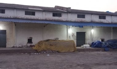 वेयर हाउस गोदामों में गेंहू का कितना है भण्डारण, शाखा प्रबंधक अंजान