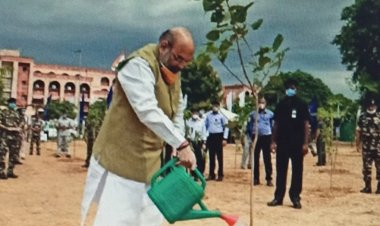 केंद्रीय गृह मंत्री अमित शाह अहमदाबाद में वृक्षारोपण कार्यक्रम का प्रारंभ करवाया