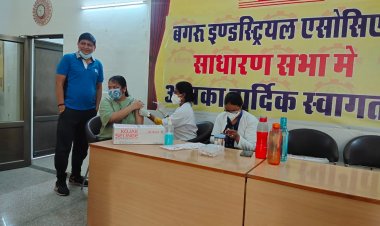 कोरोना वैक्सीन शिविर में हुआ सवा चार सो लोगों का टीकाकरण