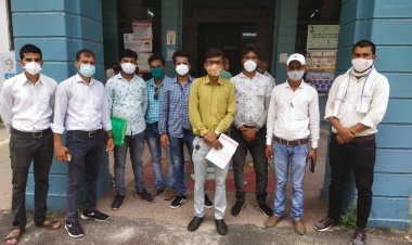 प्रशिक्षित बेरोजगार नर्सिंग कर्मियों ने जिला कलक्टर को ज्ञापन देकर जिले में कोविड स्वास्थ्य सहायक भर्ती प्रक्रिया को जल्द से जल्द पूरा कर रोजगार देने की रखी मांग