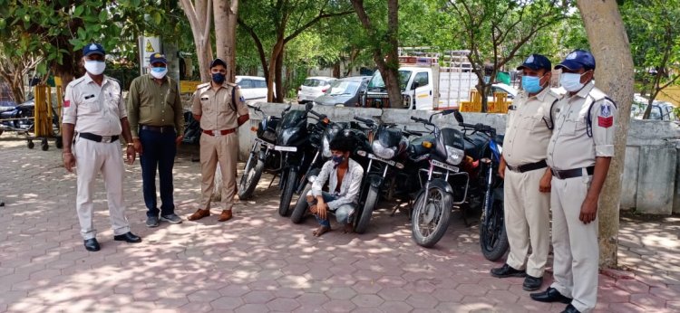 दो पहिया वाहन चोर गैंग पुलिस थाना महू की गिरफ्त में