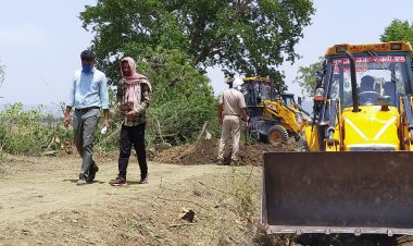 प्रशासन चुस्त  30 साल पुराना अतिक्रमण हटवाया