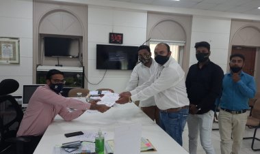 खाजगी शाळेच्या मनमानी" फी "पासून सर्वसामान्य पालकांना दिलासा मिळावा  ,महाराष्ट्र स्टुडंट युनियनचे चे जिल्हाधिकारी यांना निवेदन