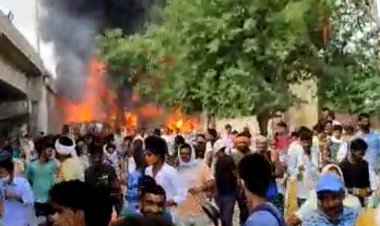 भीषण हादसा होने से टला आम पब्लिक अपनी जान बचाकर भागी