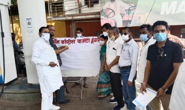 पेट्रोल और डीजल की कीमतों की कमी को लेकर एनएसयूआई ने चलाया हस्ताक्षर अभियान