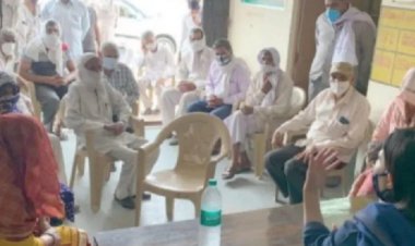 न्यायिक मजिस्ट्रेट ने किया ग्रामीणों को जागरूक