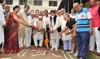 अच्युतानन्द व्यायामशाला में शेड निर्माण होगा, उच्च शिक्षा मंत्री डॉ.यादव एवं विधायक श्री जैन ने भूमि पूजन किया