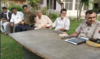 खेडली थाने पर एसएचओ प्रमोद कुमार की अध्यक्षता में सीएलजी की बैठक सम्पन्न हुई