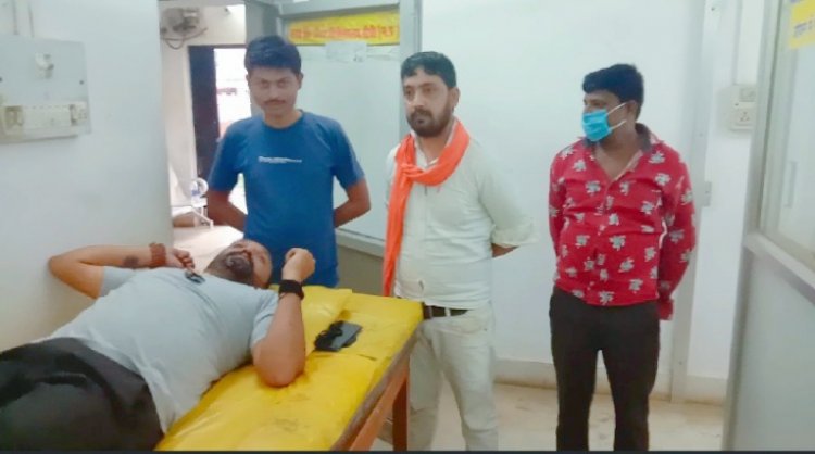 शिवसेना के सक्रिय शिवसैनिक अभिमन्यु मिश्रा ने रक्तदान कर पीड़ित की बचाई जान