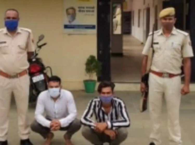 थाना प्रभारी शंभू सिंह ने दो बदमाशों को किया गिरफ्तार