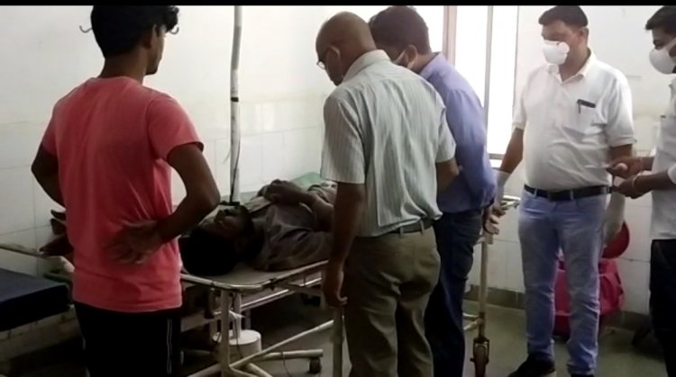 चार मंजिला इमारत काम करने के दौरान  गिर दो मजदूर,जिला अस्पताल में कराया भर्ती