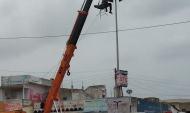 सालभर से बन्द पड़ी हाईमास्क हुई शुरू , आमजन को रात्रि में अंधेरे से  मिलेगी निजात