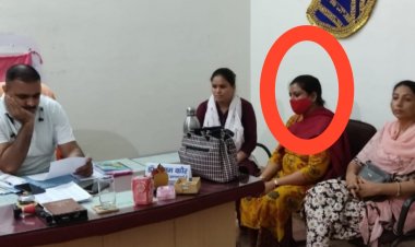 एसीबी के पुलिस निरीक्षक सुभाष चंद्र ने डॉक्टर प्रतिभा कौर को 10 हजार की रिश्वत में किया टेप