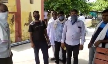 दिनेश की शराब पीने से बिगड़ी तबीयत परिवार जनों ने कराया अस्पताल में भर्ती