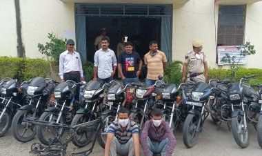 कोतवाली पुलिस ने किया बाइक चोर गिरोह को पकड़ा,2 लोगों किया गिरफ्तार, 15 मोटरसाइकिले बरामद की