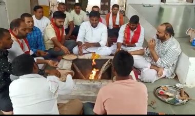 मुख्यमंत्री अशोक गहलोत के स्वस्थ की कामना को लेकर डूंगरपुर विधायक ने की विशेष पूजा अर्चना व हवन