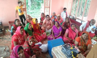 कुँआ से पैदल टोकेश्वर  महादेव  नोलियावाड़ा पहुंचा महिला मित्र मण्डल कुँआ।