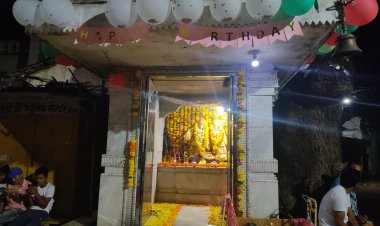 कुँआ मे   जन्माष्टमी पर कान्हा को 56 भोग अर्पित किये मंदिर को भव्य सजाया गया।