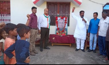 पूर्व राष्ट्रपति प्रणब मुखर्जी की प्रथम पुण्यतिथि पर काग्रेसजनों ने दी श्रद्धांजलि