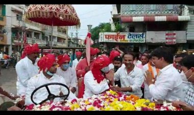 रियासत कालीन दिंडी यात्रा का किया भव्य स्वागत