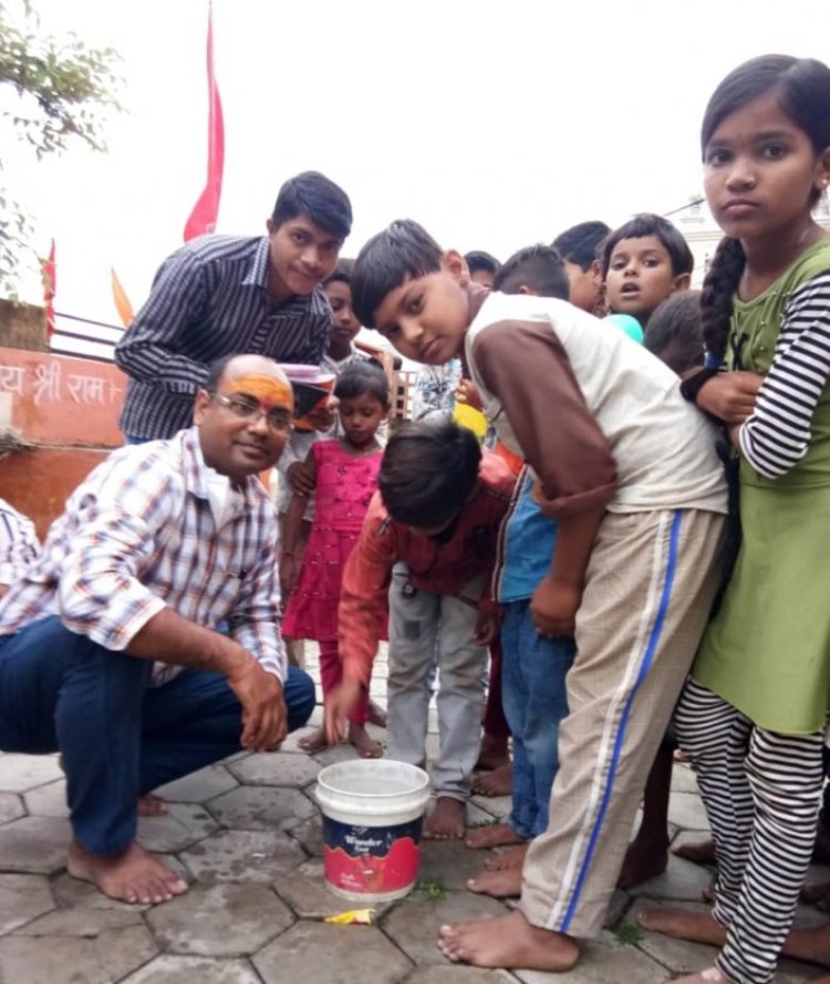 बीएनपी अधिकारी ने सेवा भारती के माध्यम से बच्चों के साथ बांटी खुशियां
