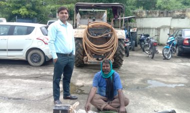 अवैध विस्फोटक सामग्री के खिलाफ डीएसटी टीम की कार्यवाही। भारी मात्रा में विस्फोटक सामग्री से भरे ट्रैक्टर के साथ चालक को डिटेन कर कोतवाली थाने को सुपुर्द किया