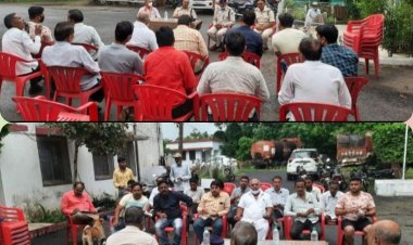आगामी त्यौहार को लेकर औद्योगिक थाना में हुई शांति समिति की बैठक