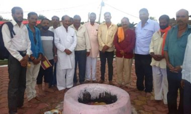 नेवरी स्थित शीलनाथ जी महाराज की प्राचीन धुनि का ट्रस्ट पदाधिकारियों ने किया अवलोकन
