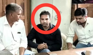 एसीबी के अधिकारी ने 2 हजार की रिश्वत के साथ रंगे हाथों किया गिरफ्तार