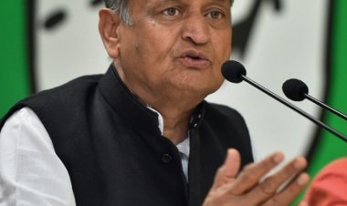 सरकारी कर्मचारियों ने उठाया दो तरफा लाभ खा गए खाद्य सुरक्षा का अनाज