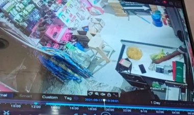 आमजन की लापरवाही से घट रही वारदातें दिनदहाड़े दुकान से एक लाख रुपये की हुई चोरी