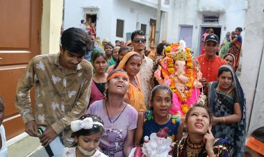 10 दिन तक अपने घरों में मेहमान रखकर रविवार अंनत चतुर्दशी को श्रद्धालुओं ने जलाशयों में भावपूर्वक विसर्जित की अपने आराध्य देव गजानन्द की प्रतिमाए