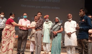 निबंध लेखन प्रतियोगिता में सचिन माहेश्वरी प्रथम