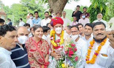 पूर्व केंद्रीय मंत्री भंवर जितेंद्र सिंह को ज्ञापन सौंपा