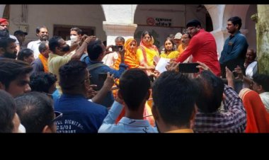श्री राजपूत करणी सेना मूल ने इतिहास से छेड़छाछ़ एवं कालवी जी के नजरबंद के विरोध में रैली निकाल सौंपा ज्ञापन