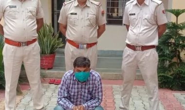 थाना प्रभारी कमलेश मीणा ने मुलजिम मुकेश गुर्जर को किया गिरफ्तार