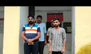 रीट परीक्षा में पास करवाने का झांसा देकर अभ्यर्थी से 1 लाख 50 हज़ार रुपये लेने वाले एक पीटीआई और उसके भतीजे को डीएसटी टीम ने हिरासत में लेकर सागवाडा पुलिस के किया हवाल