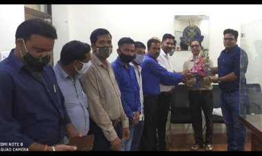 नगर सुरक्षा समिति के सदस्यों ने आगामी त्योहारों के संबंध में एसपी से मुलाकात कर की चर्चा