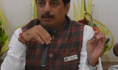 कैट को मिला आरएसएस का साथ ऐमज़ान को बतया दूसरा ईस्ट इंडिया कम्पनी