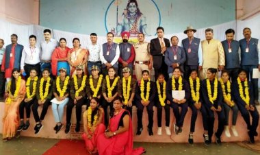 सर्व सामाजिक विकास संस्था ने नरेन्द्र सिंह राजपूत, मारू, विजयवर्गीय, ठाकुर, पोरवाल, पाटनकर एवं बेटियों का किया सम्मान