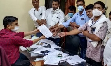 भारत के संविधान का चौथा स्तंभ पत्रकारिता का हो रहा है अपमान