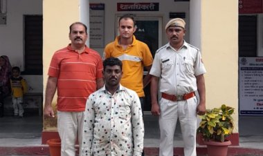 बेटे ने की पिता की बेरहमी से पिटाई इलाज़ के लिए अस्पताल ले जाने से पहले हुई पिता की मौत