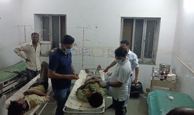 कार ने सवारी से भरे ऑटो में मारी टक्कर, 7 अधिक लोगो हुए घायल