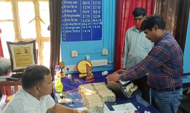 अवैध कारोबार हवाले के 30 लाख रुपये आरोपी के साथ पकड़े टीम डीएसटी ने, आरोपी को डिटेन कर अग्रीम कार्यवाही के लिए कोतवाली थाने के हवाले किया