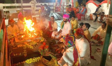 माँ तुलजा भवानी के प्रांगण में सुख-समृद्धि के लिये हुआ विशेष हवन