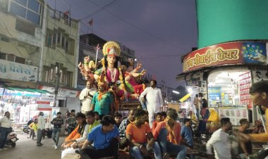 देवास में निकला मां दुर्गा का ऐतिहासिक चल समारोह