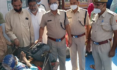 ईद मिलादुन्नबी के उपलक्ष्य में एमएमबी ग्रुप की ओर 50 जरूरतमंद परिवार को राशन किया वितरण