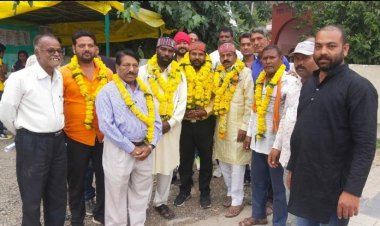 मांगे मंजूर होने पर संयुक्त मोर्चे के पदाधिकारियों का किया स्वागत